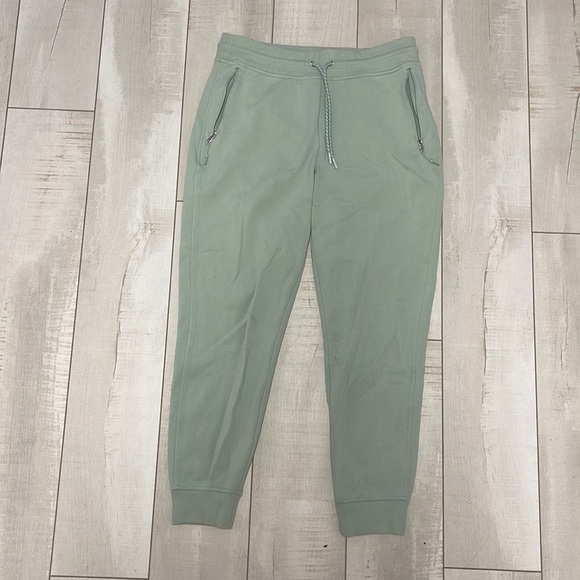 Old Navy Pants - dynamic Fleece joggers